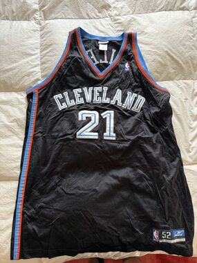 Darius Miles Vintage NBA Jersey - #21 CLEVELAND *make an offer!*